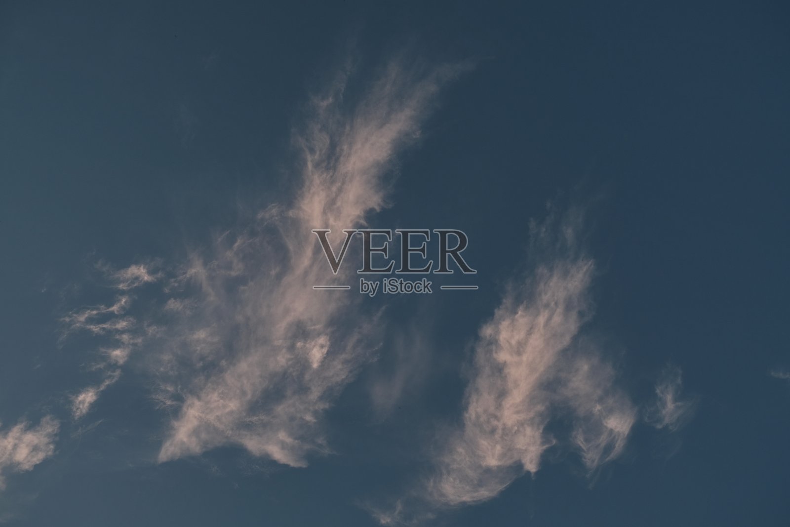 蓝天白云。空气云照片摄影图片