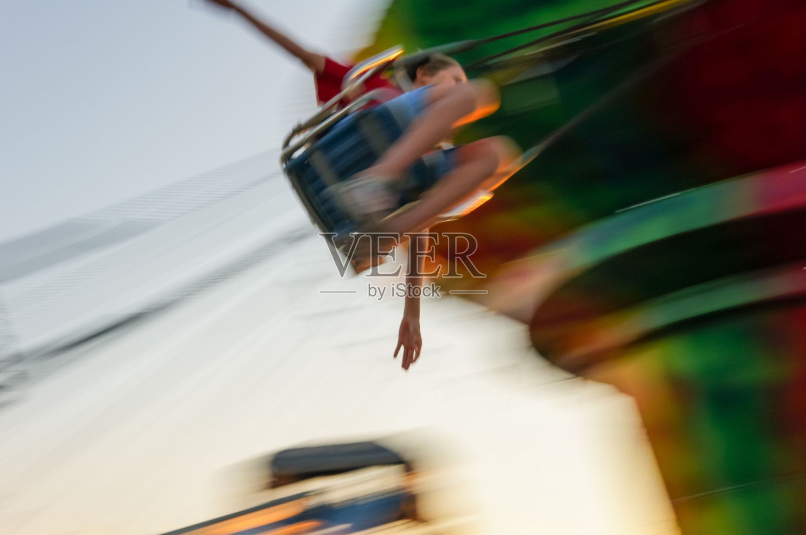 夏天在游乐园玩照片摄影图片