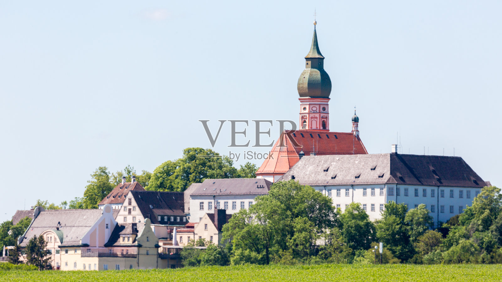 春天的安德克斯修道院-巴伐利亚/德国照片摄影图片