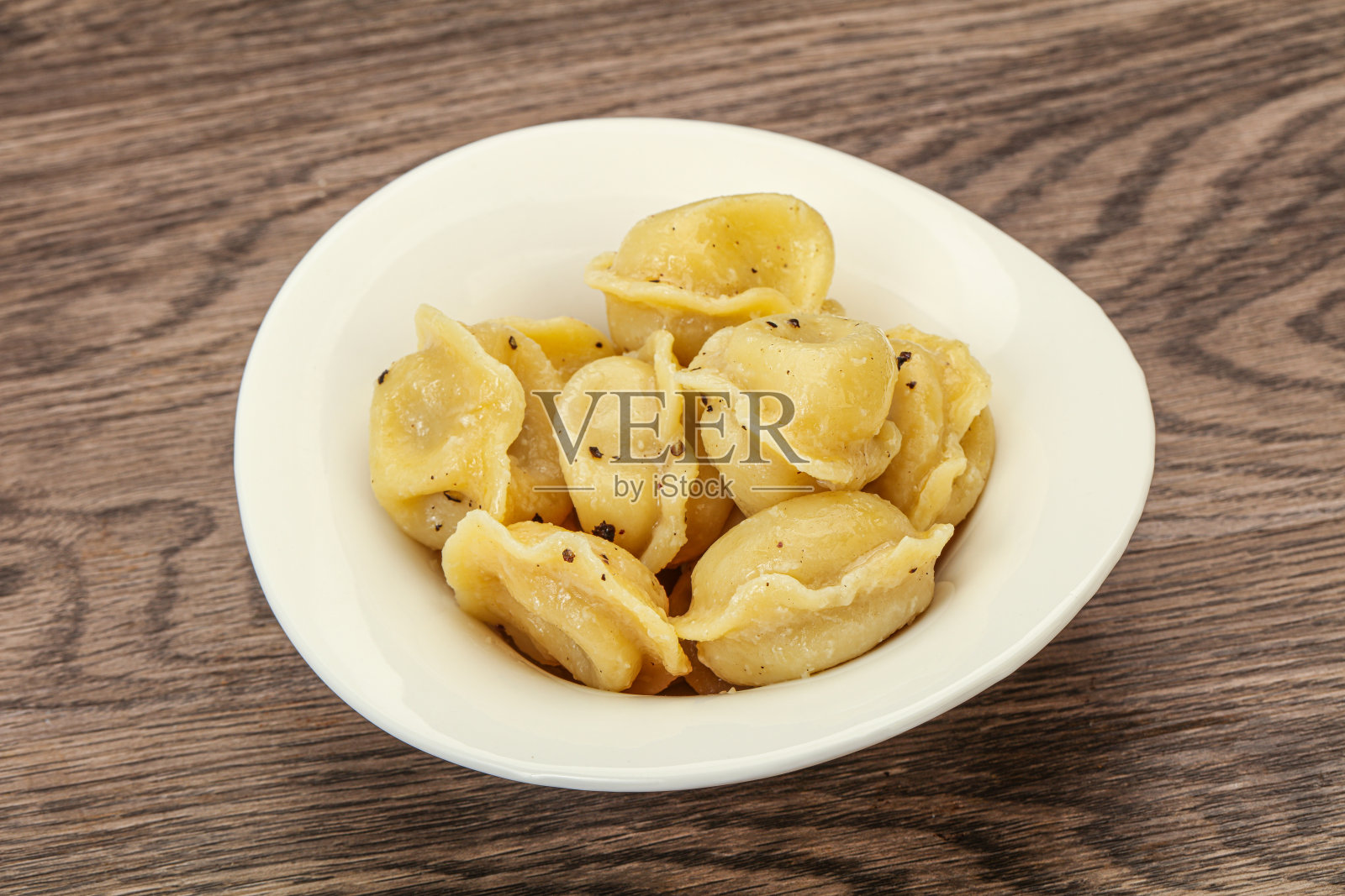 肉和香料的饺子照片摄影图片