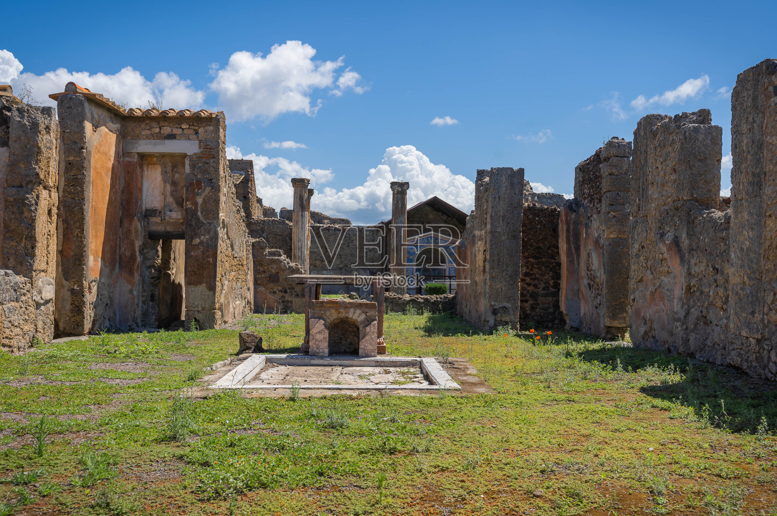 位于坎帕尼亚的庞贝古城废墟被维苏威火山摧毁照片摄影图片