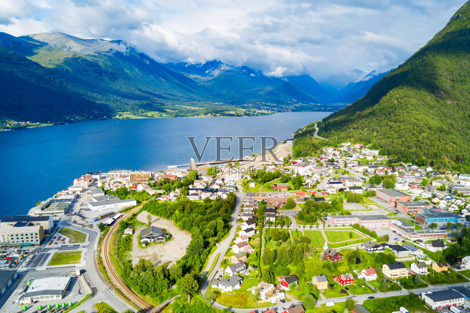 挪威的Andalsnes镇照片摄影图片