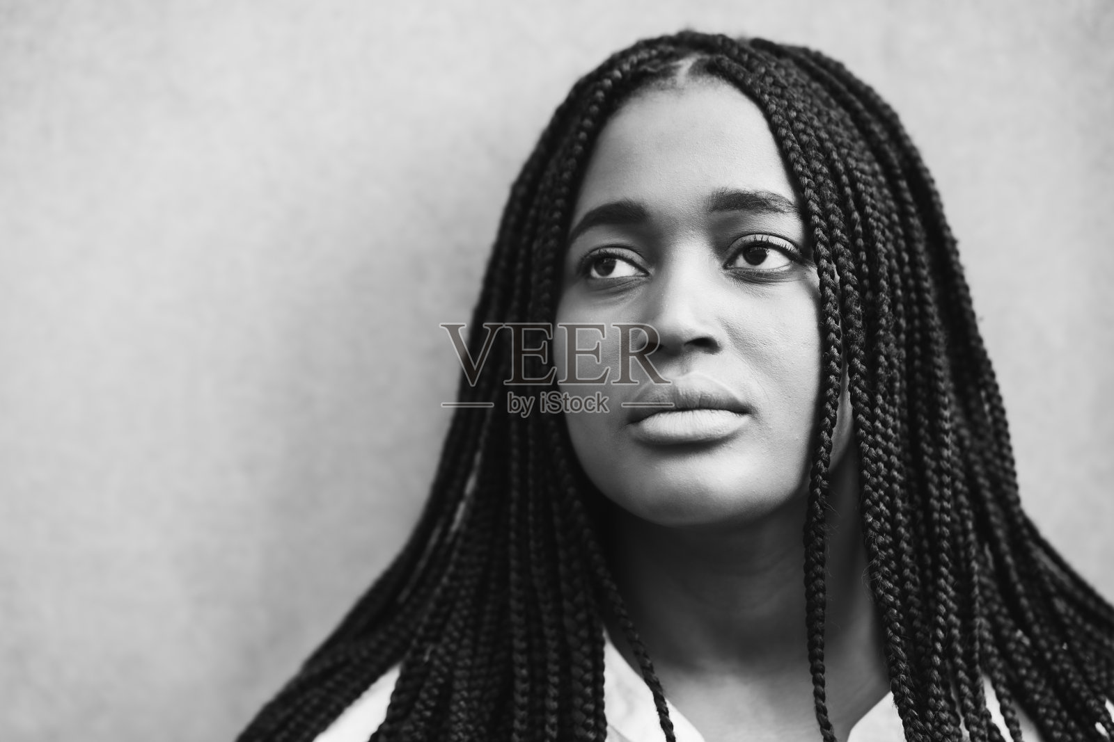 非洲女人的肖像。照片摄影图片