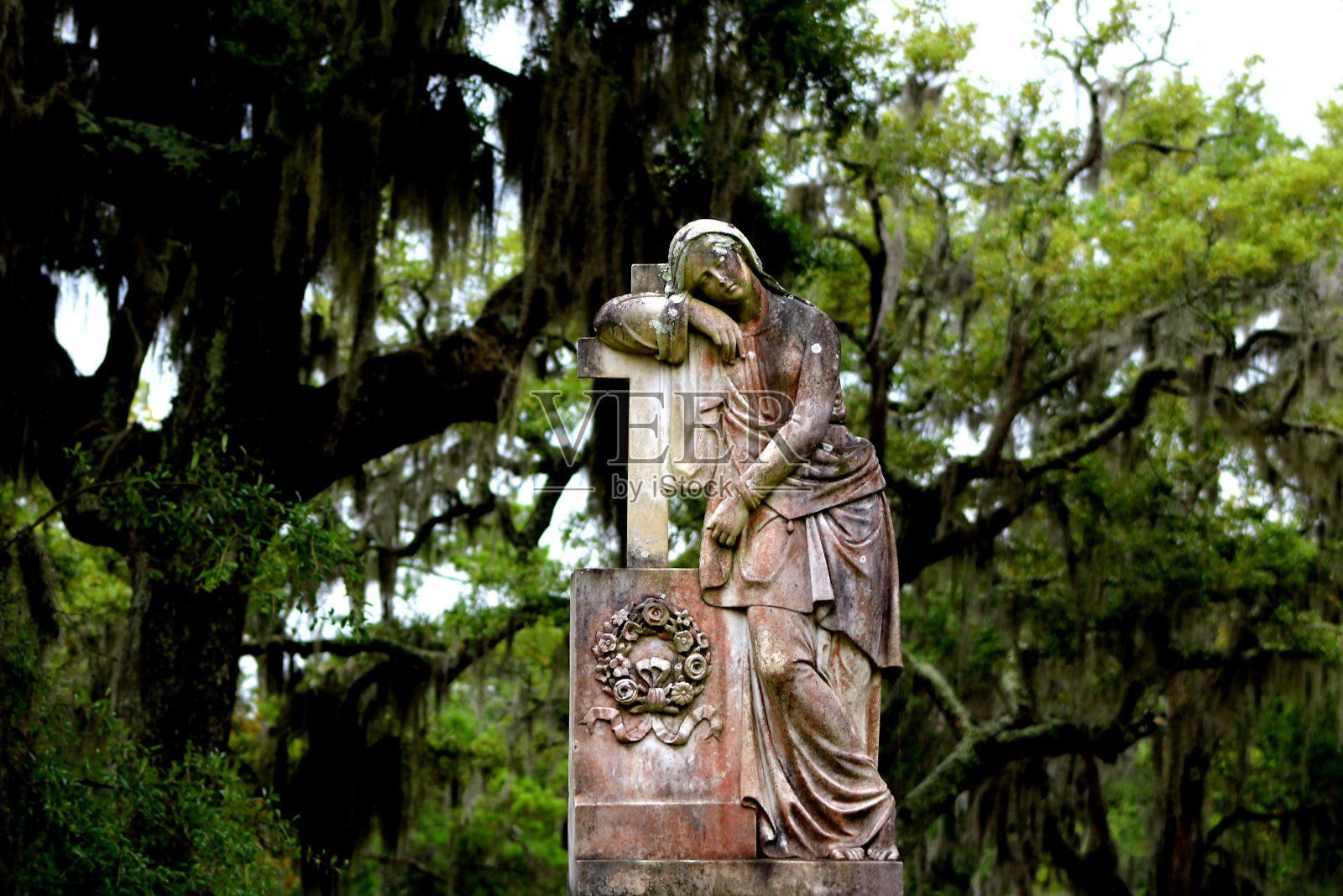 位于佐治亚州萨凡纳的博纳旺蒂尔公墓照片摄影图片