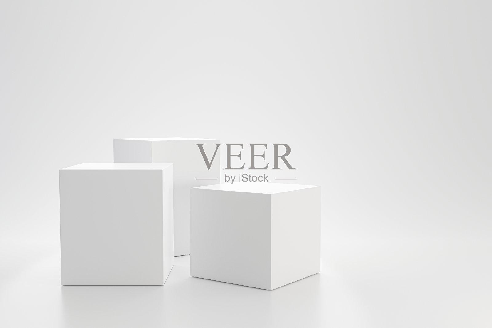 白色工作室模板和立方体基座在简单的背景与产品架。空白的工作室平台广告。3 d渲染。照片摄影图片