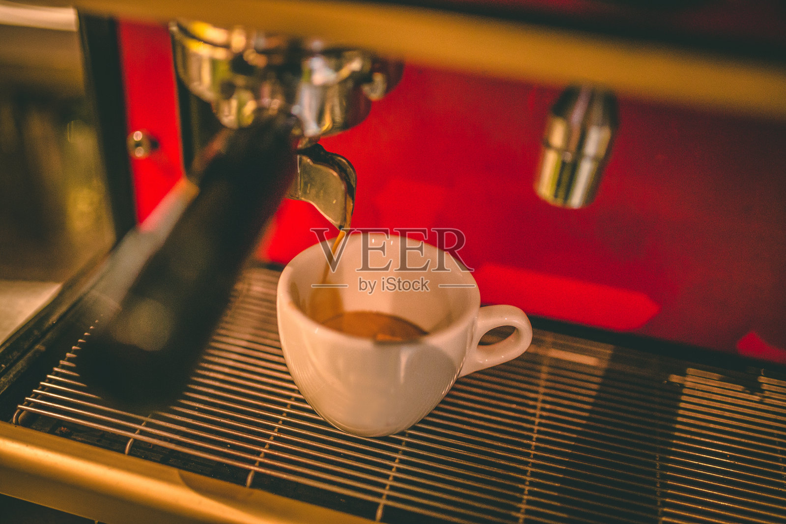 浓缩咖啡喷出照片摄影图片