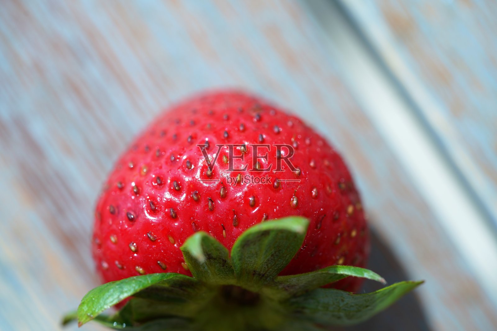 新鲜的红色草莓照片摄影图片