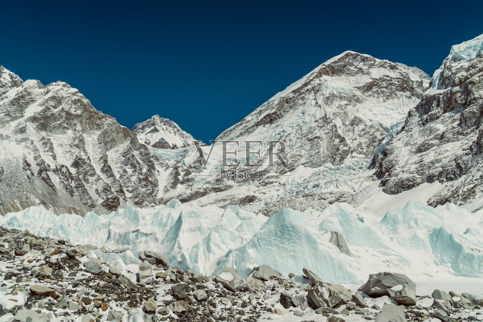 喜马拉雅山脉的风景照片摄影图片