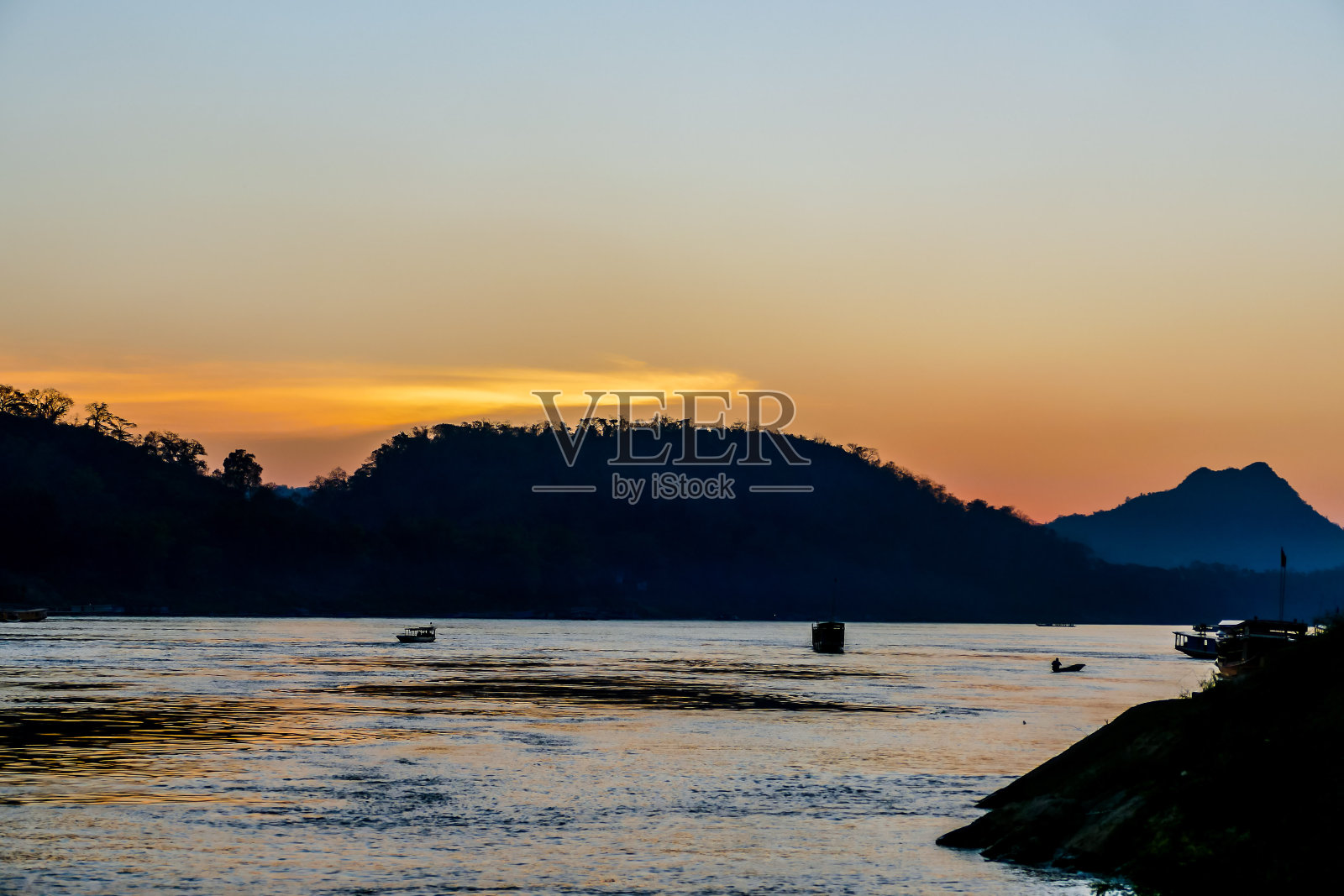 海滩上的日落，数码照片图片作为背景照片摄影图片