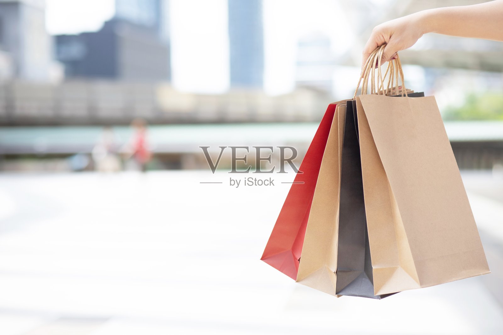 从亚洲女性的观念来看，女性喜欢购物照片摄影图片