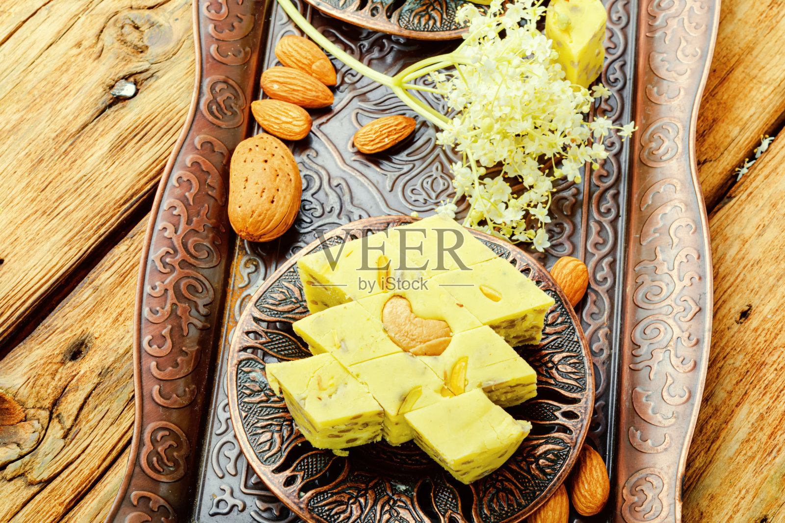 东方halva加坚果照片摄影图片