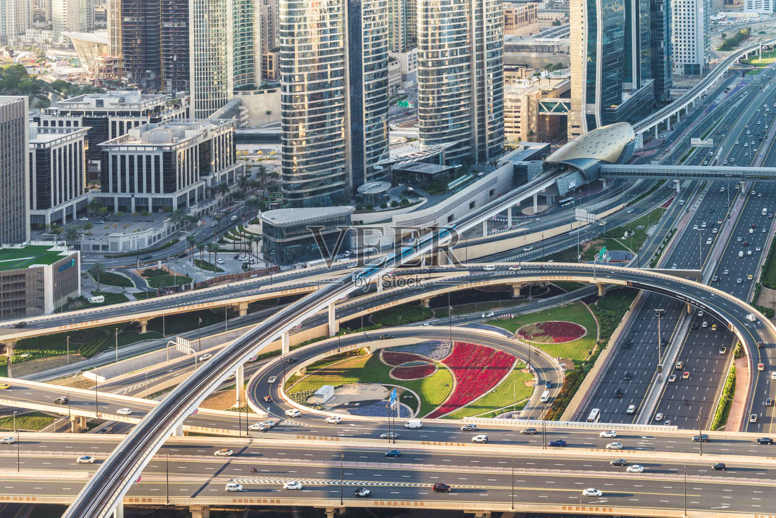 城市交通运输系统照片摄影图片