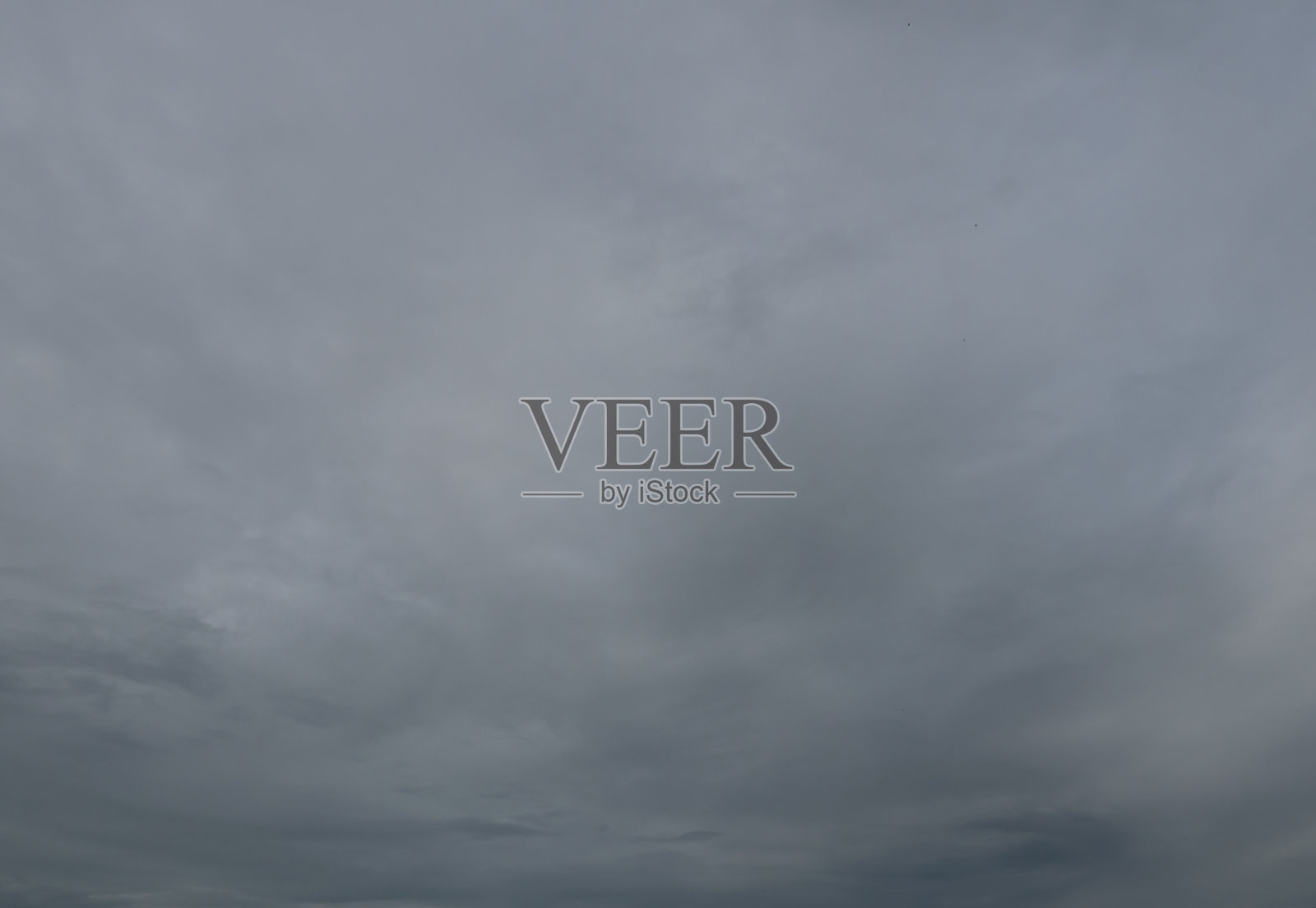 热带天空积雨云的形成照片摄影图片