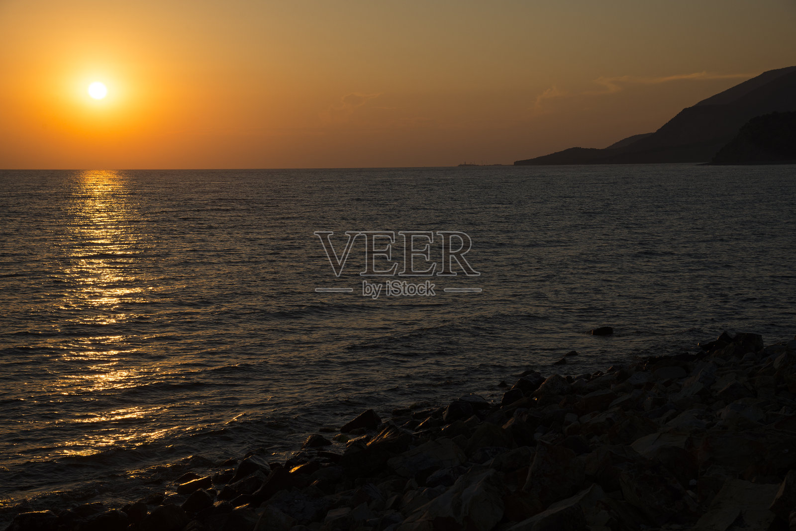 黑海上的日落照片摄影图片