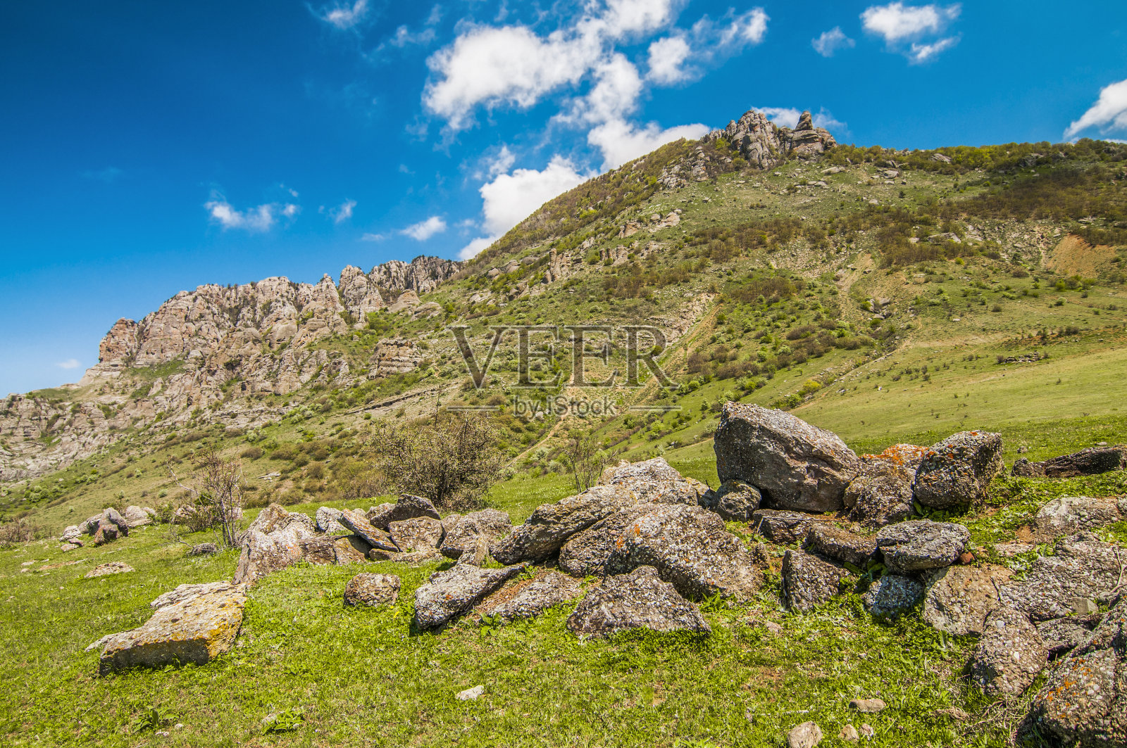 从山顶俯瞰悬崖照片摄影图片