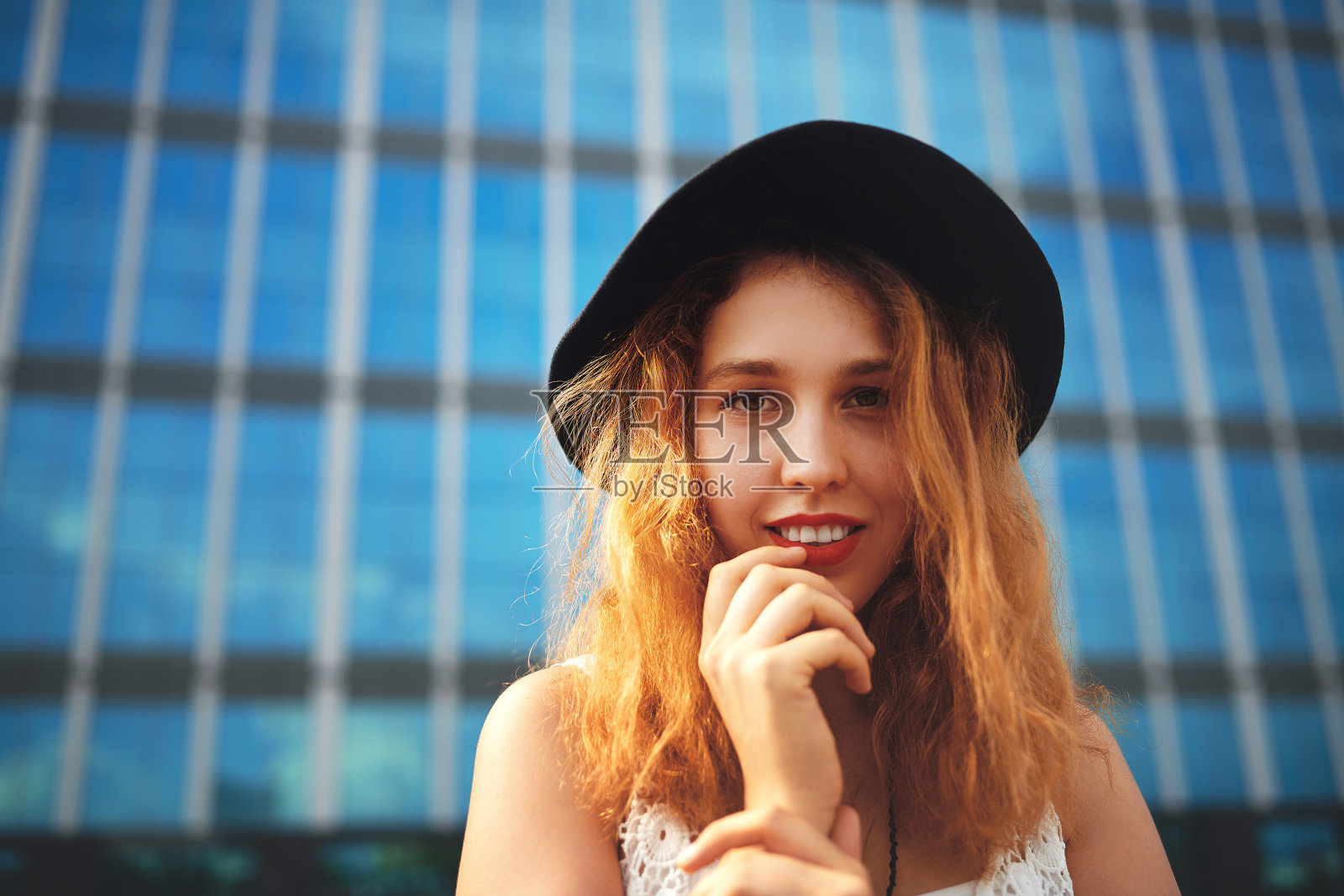 因为我们比不安全感更强大照片摄影图片