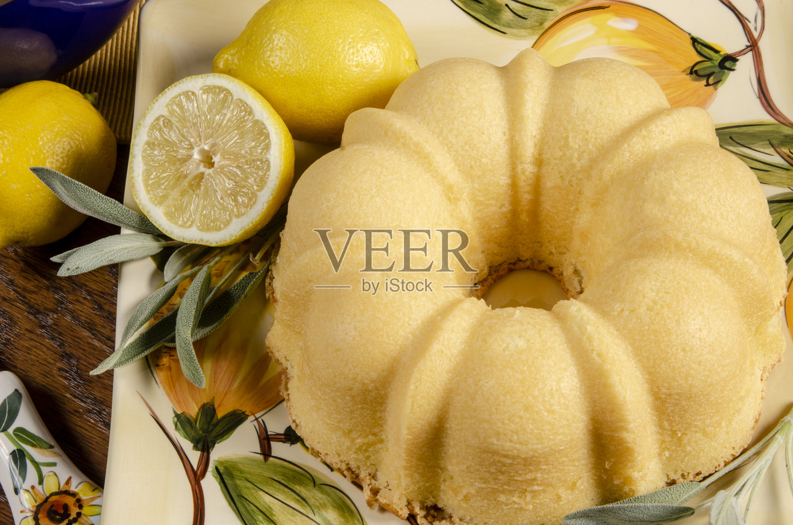 经典的南方柠檬磅蛋糕照片摄影图片