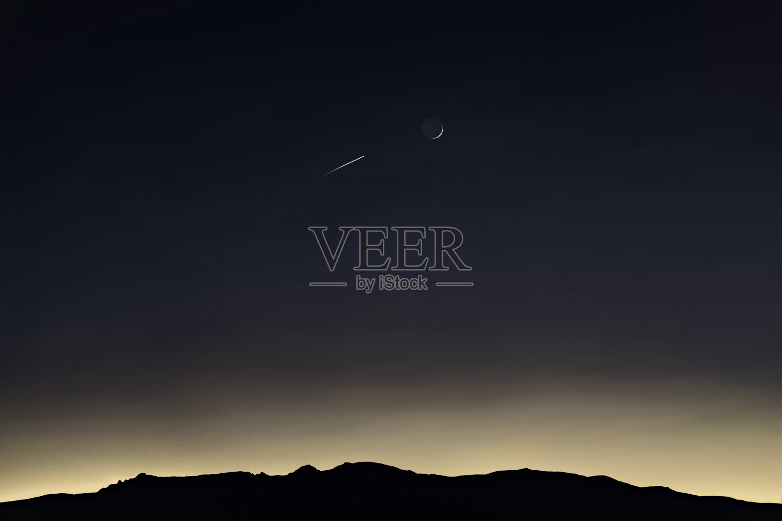 一架飞往月球的飞机照片摄影图片