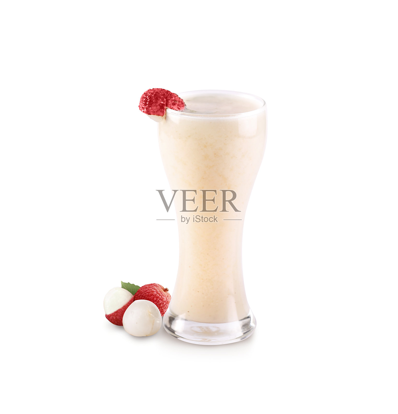 鲜榨荔枝汁，白底荔枝照片摄影图片