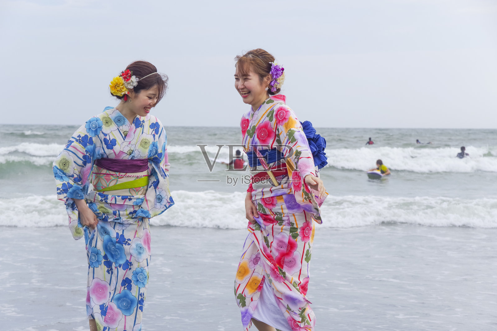 妇女在夏季和服照片摄影图片