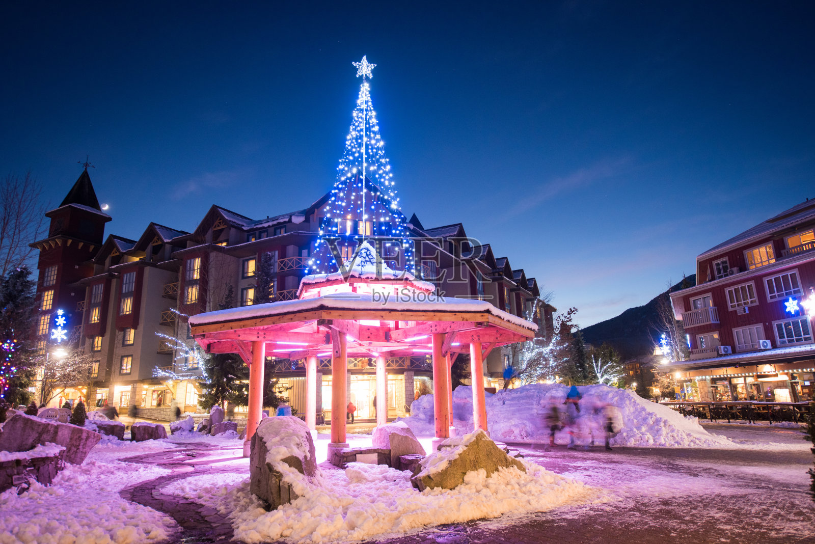 冬季的惠斯勒村照片摄影图片