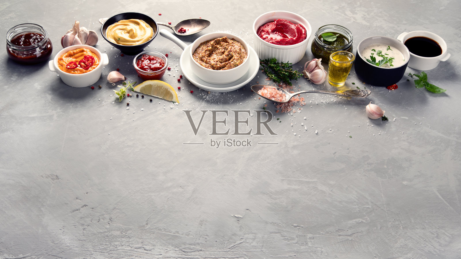 各种酱汁的套装照片摄影图片