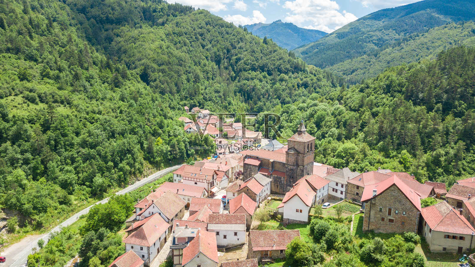 奥萨加比亚是位于西班牙纳瓦拉山区的一个乡村小镇照片摄影图片