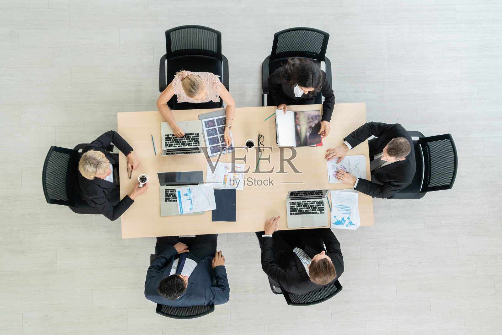 商务人士小组会议俯视图拍摄照片摄影图片