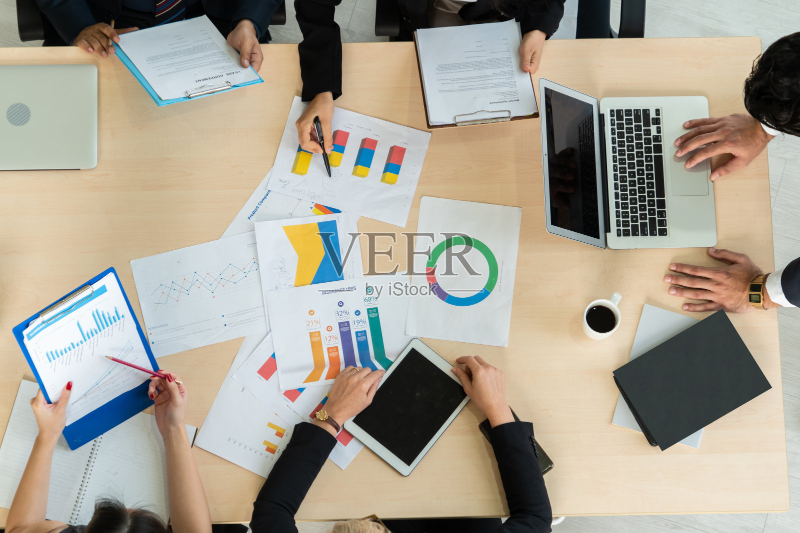 商务人士小组会议俯视图拍摄照片摄影图片