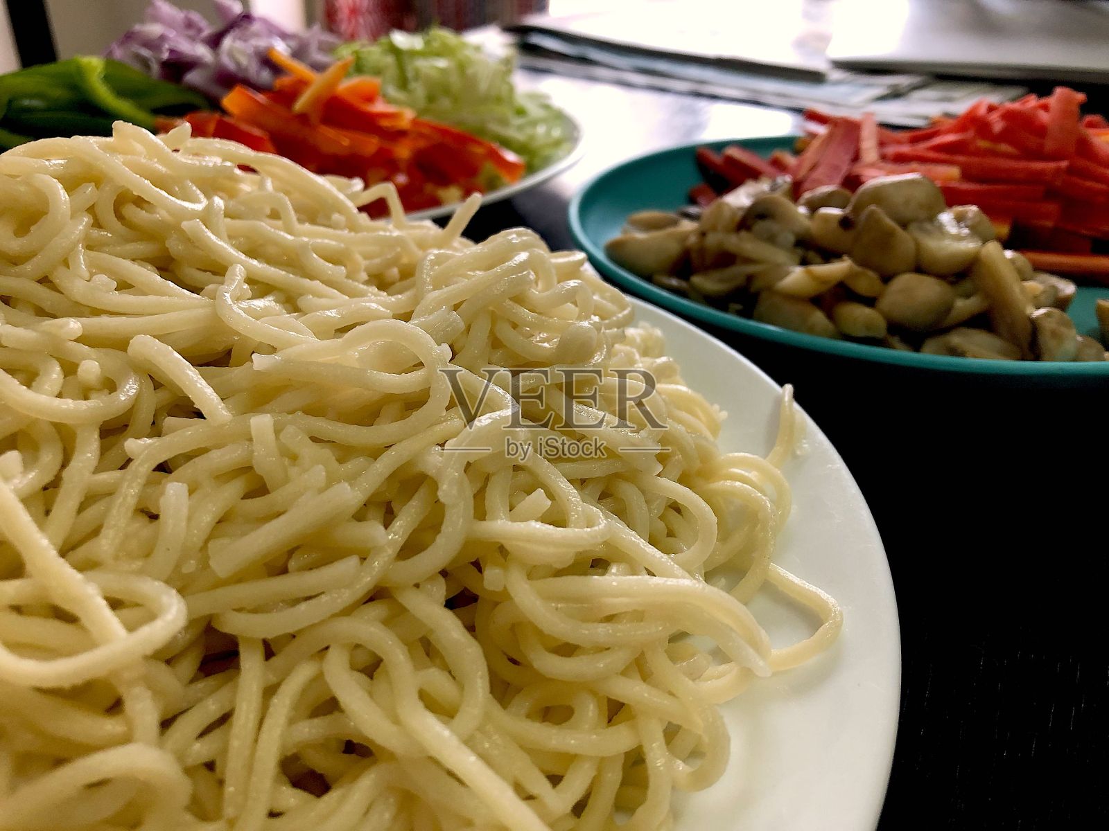 绿色蔬菜，食物和印度菜的配料照片摄影图片