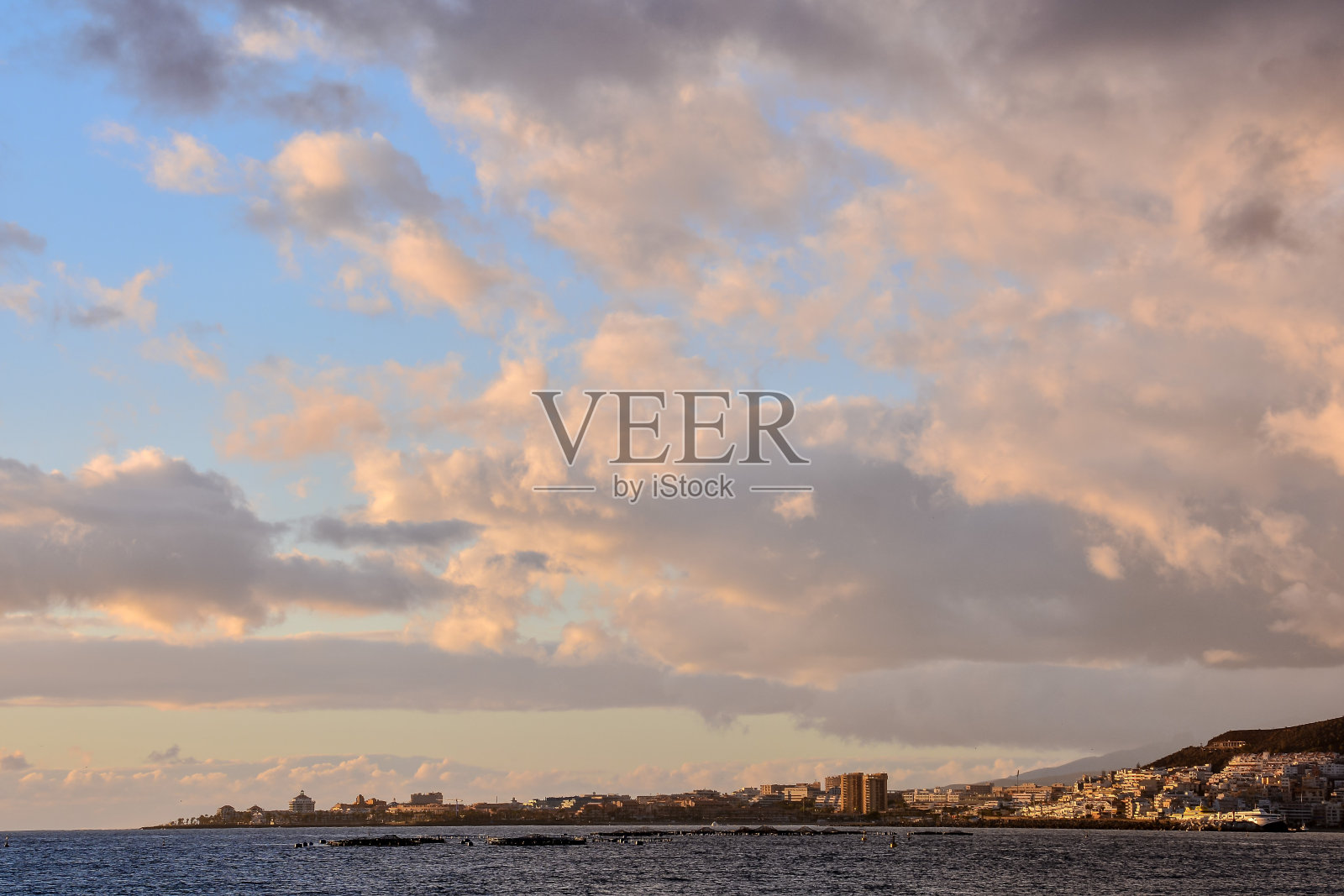 海洋海岸的观点照片摄影图片