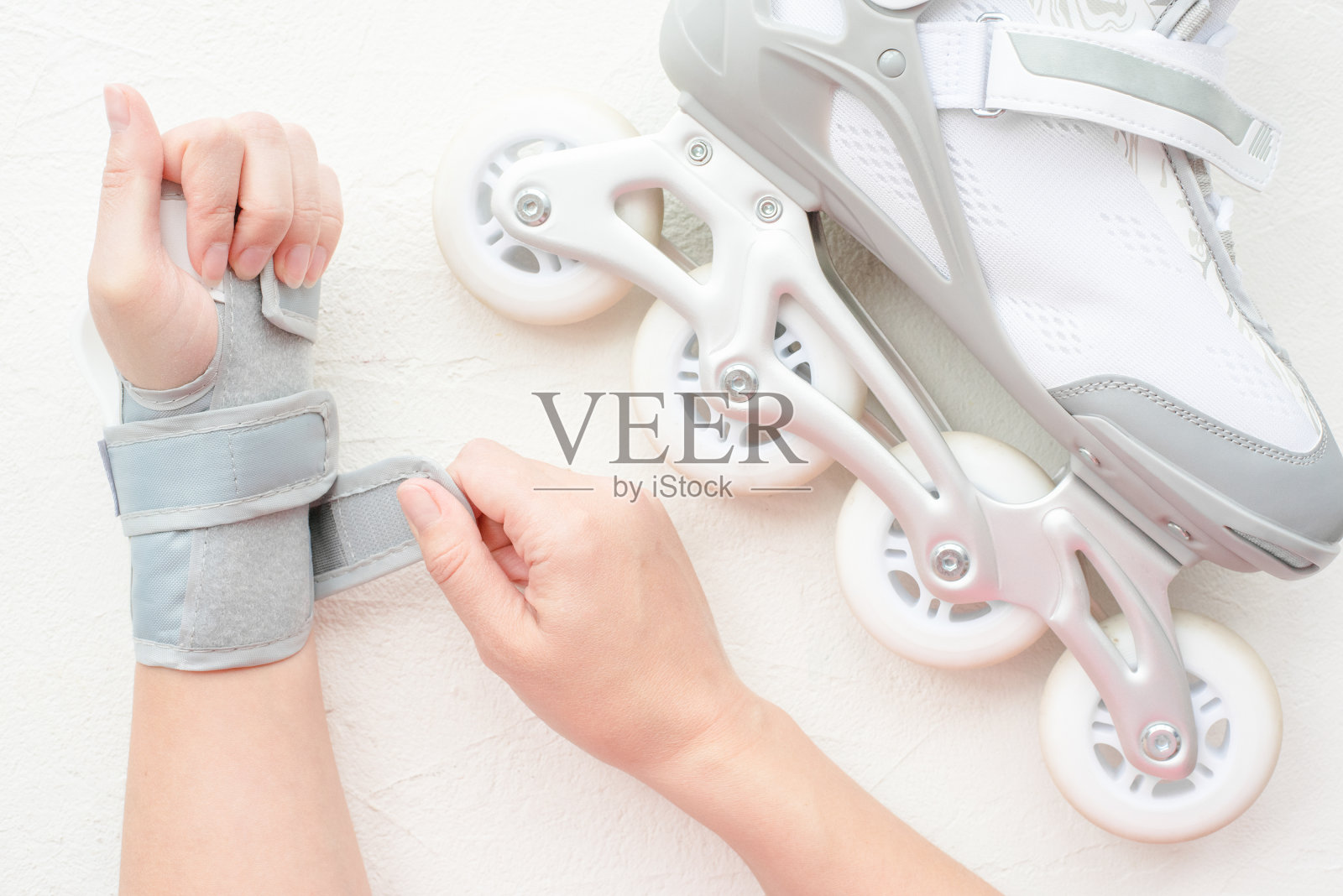 滑旱冰。照片摄影图片