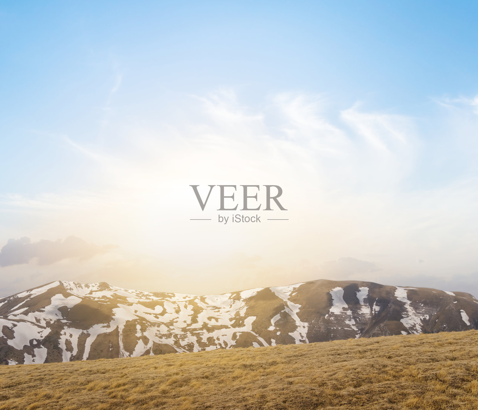 春谷在晨光中照片摄影图片