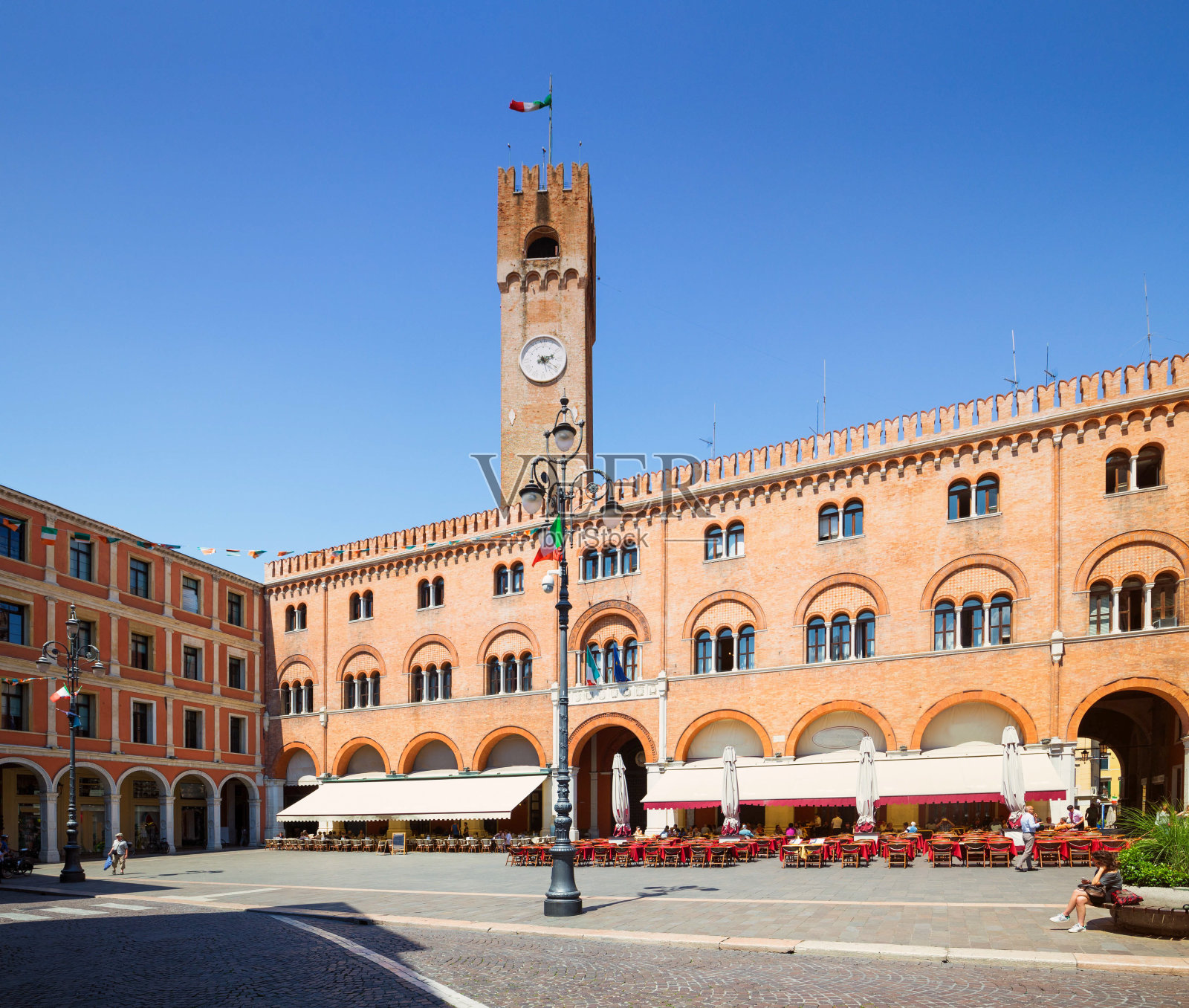 意大利的特雷维索，古老的广场，历史建筑照片摄影图片