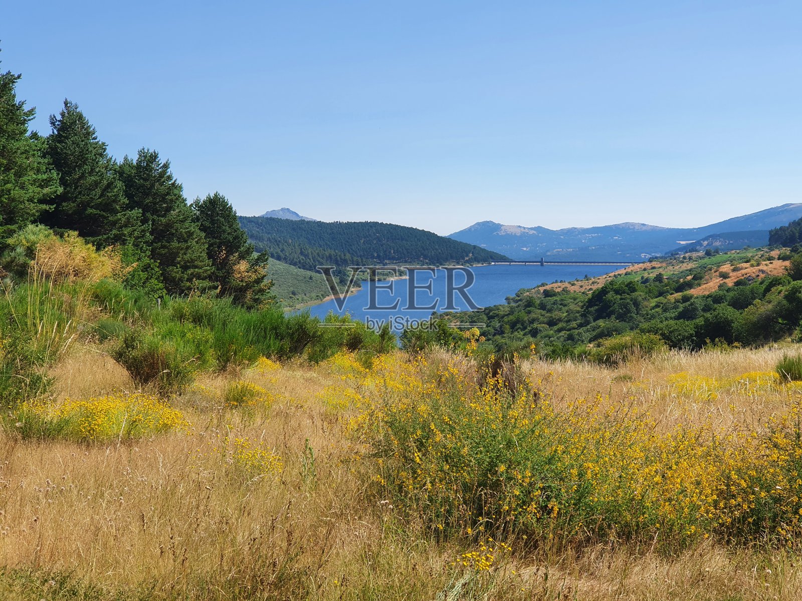 高山上的风景照片摄影图片