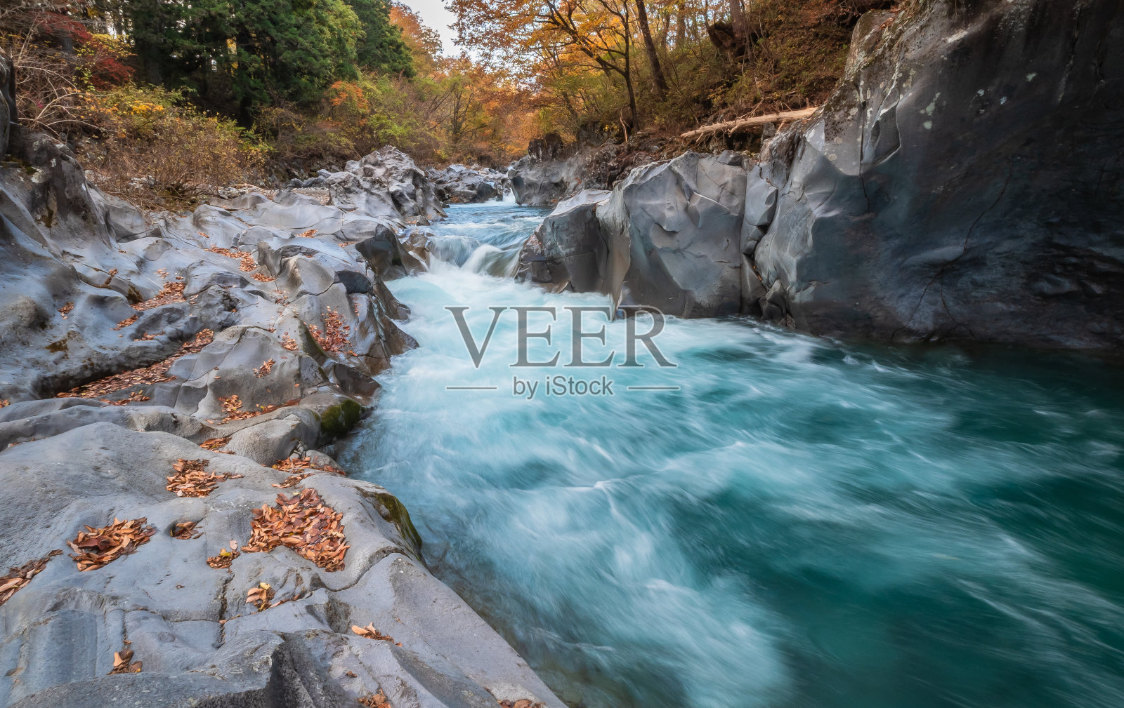 剑万渊深渊照片摄影图片