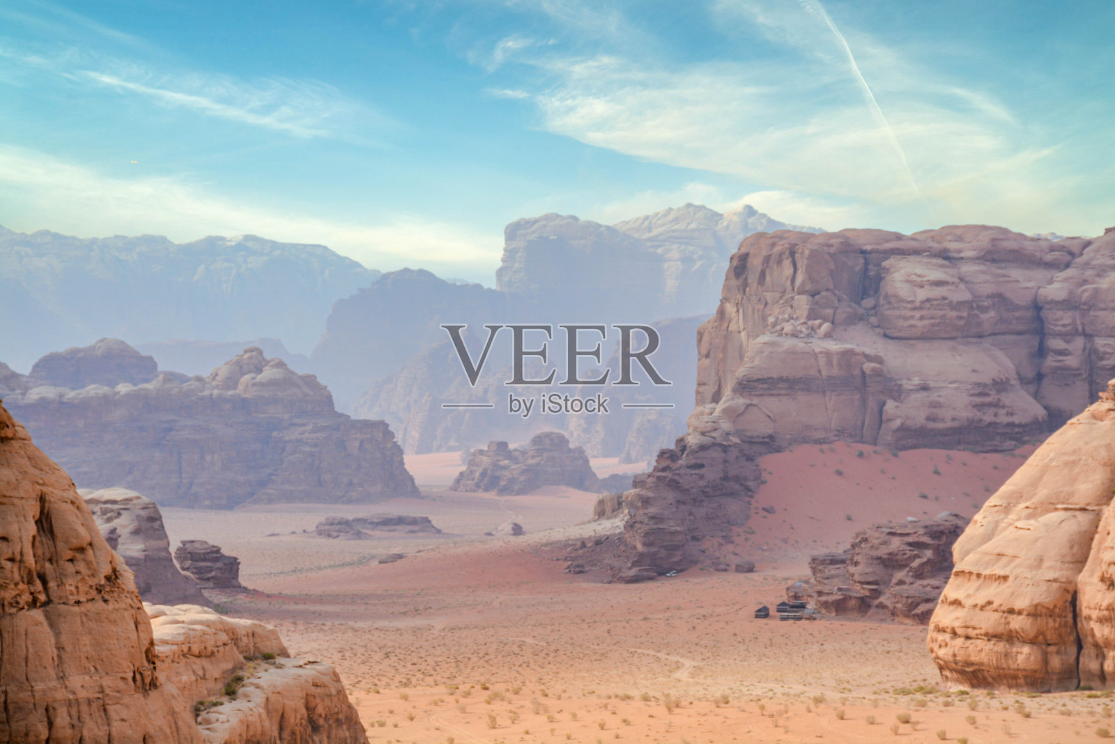 瓦迪拉姆沙漠照片摄影图片