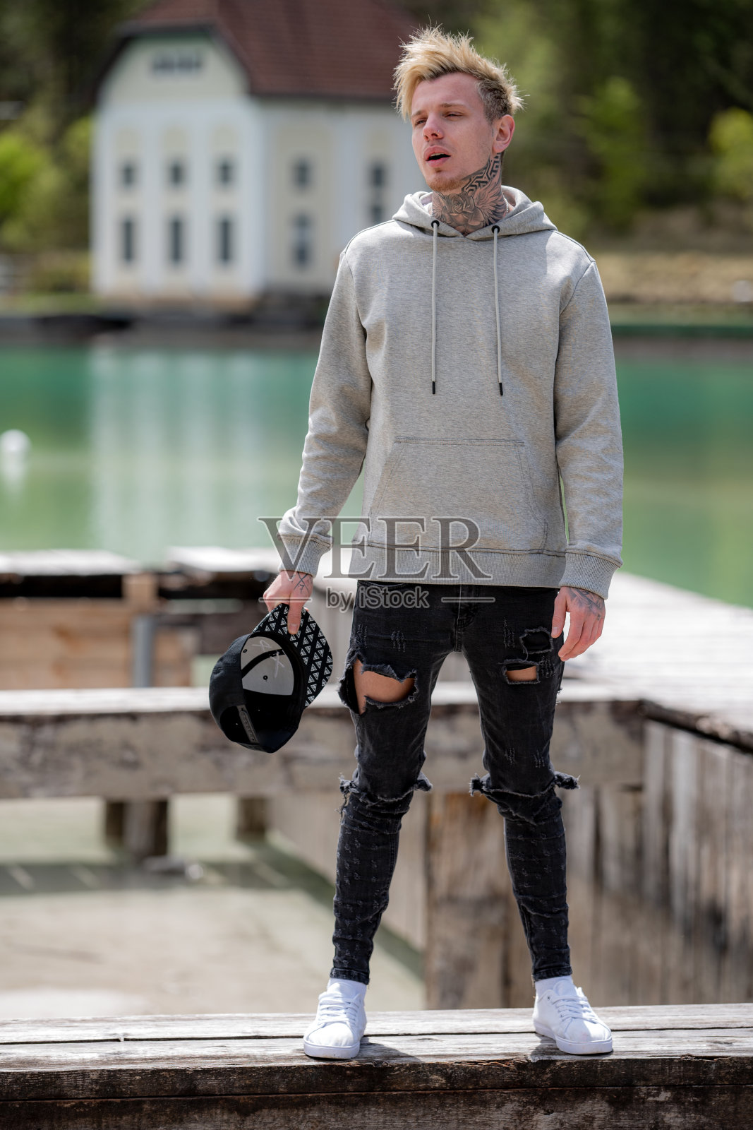 年轻迷人的时尚男士照片摄影图片