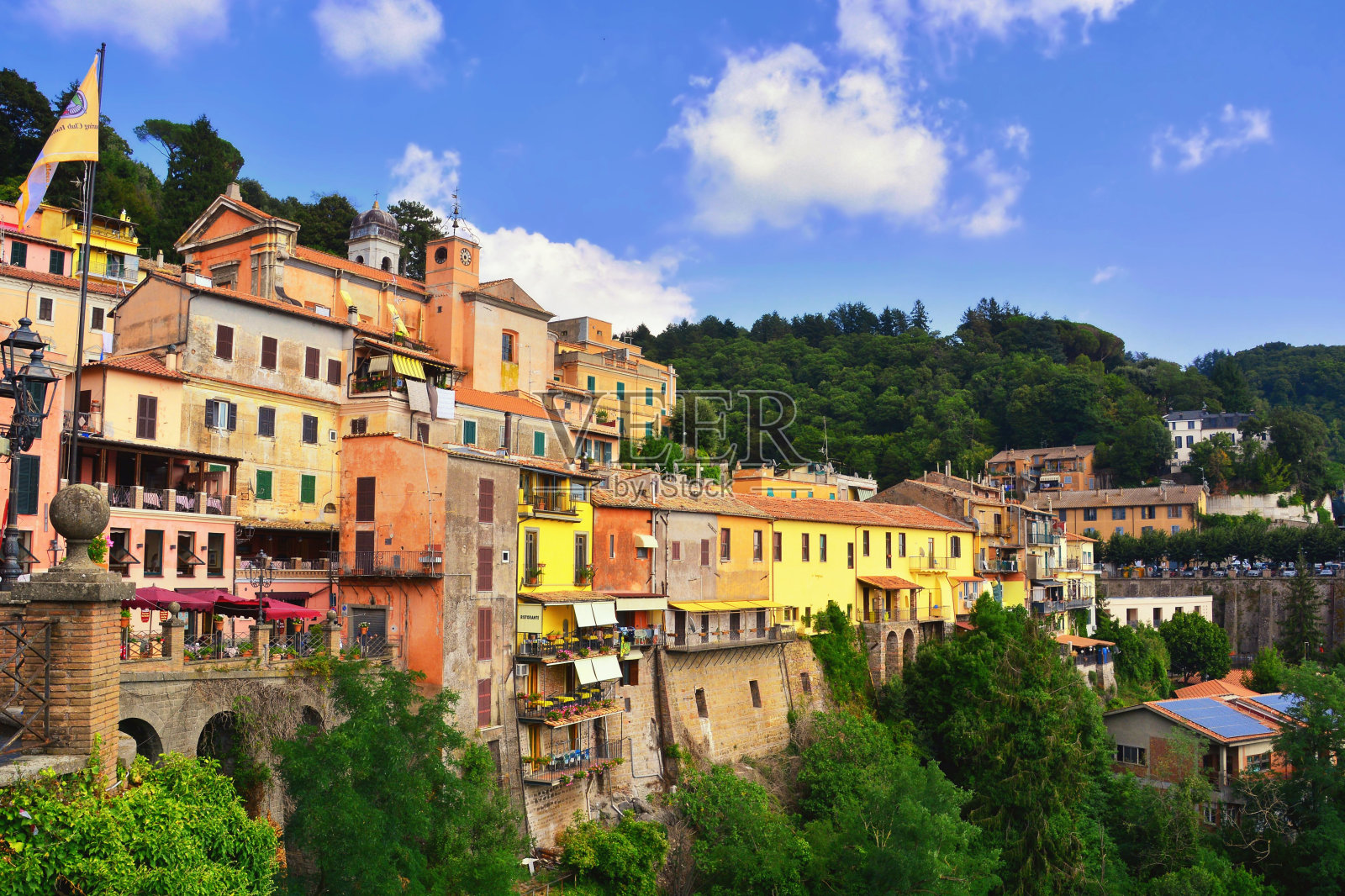 Nemi、罗马、拉齐奥,兴建。照片摄影图片