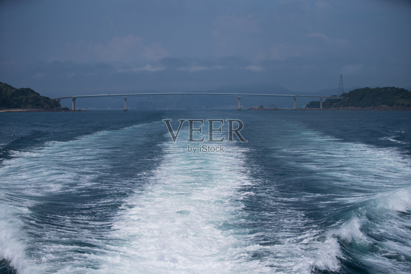 长崎周围的工业区照片摄影图片