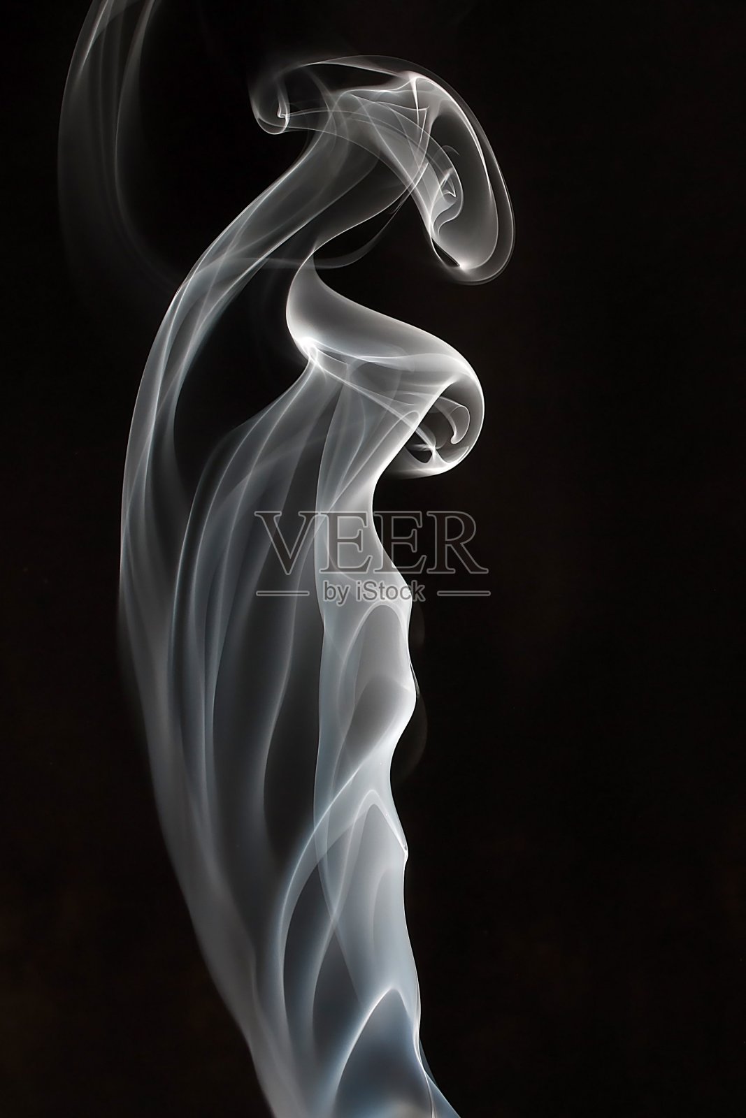 黑色背景与灰色烟熏曲线照片摄影图片