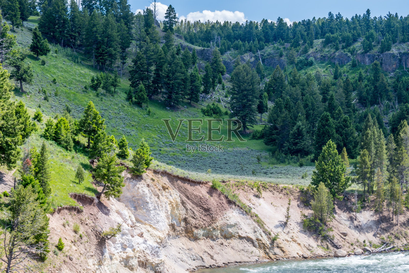 这是怀俄明州黄石国家公园美丽的自然景观照片摄影图片