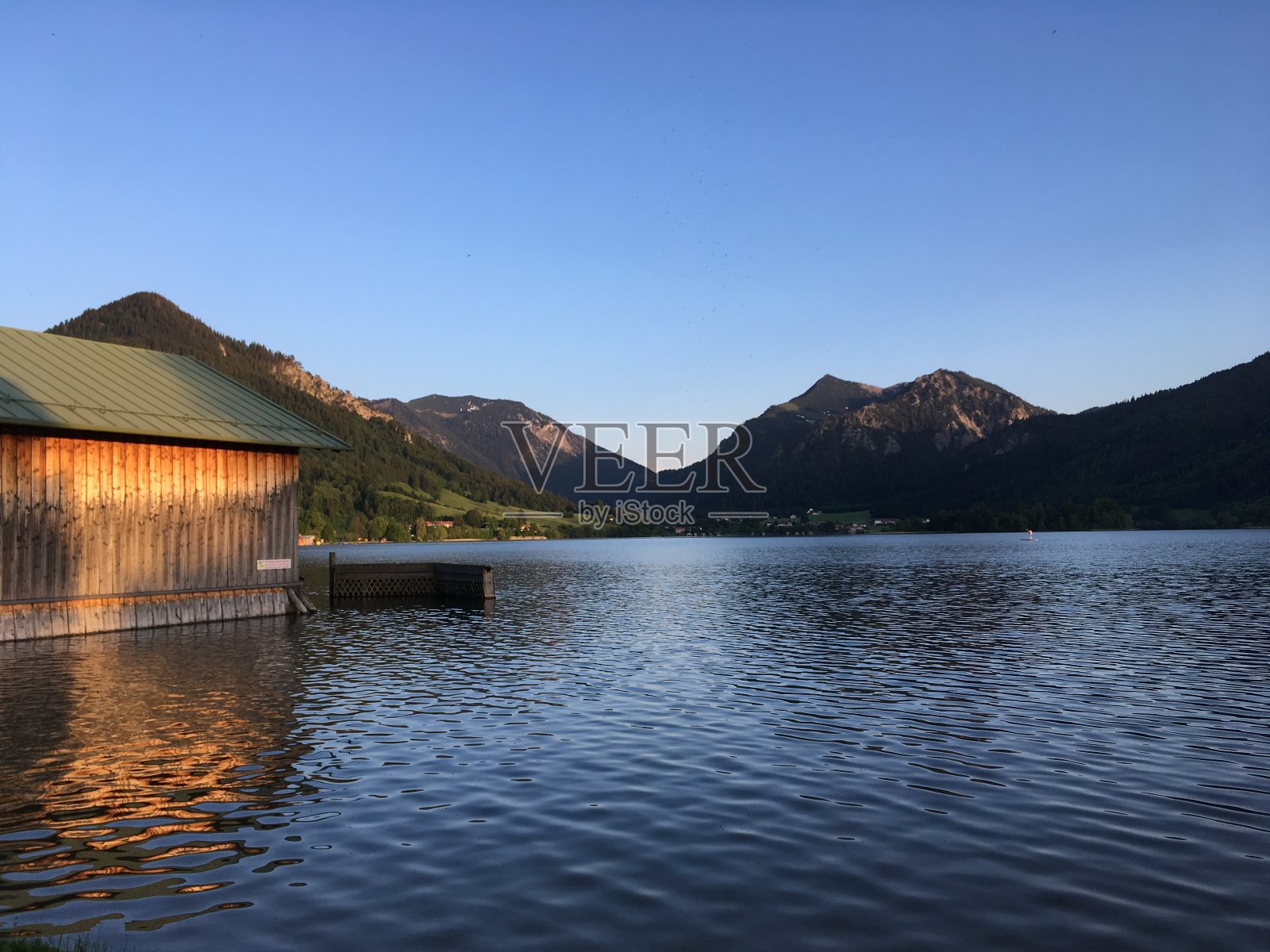 德国巴伐利亚最美丽的夏日施里尔湖日落美景照片摄影图片