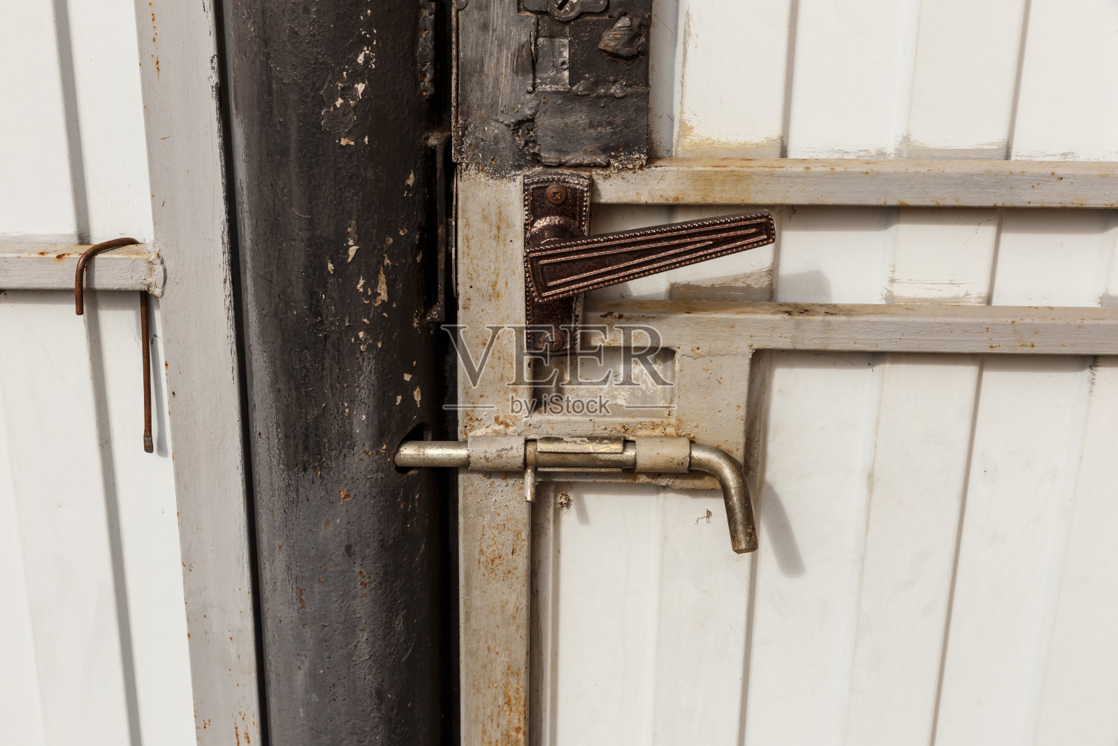 钢闩门。照片摄影图片