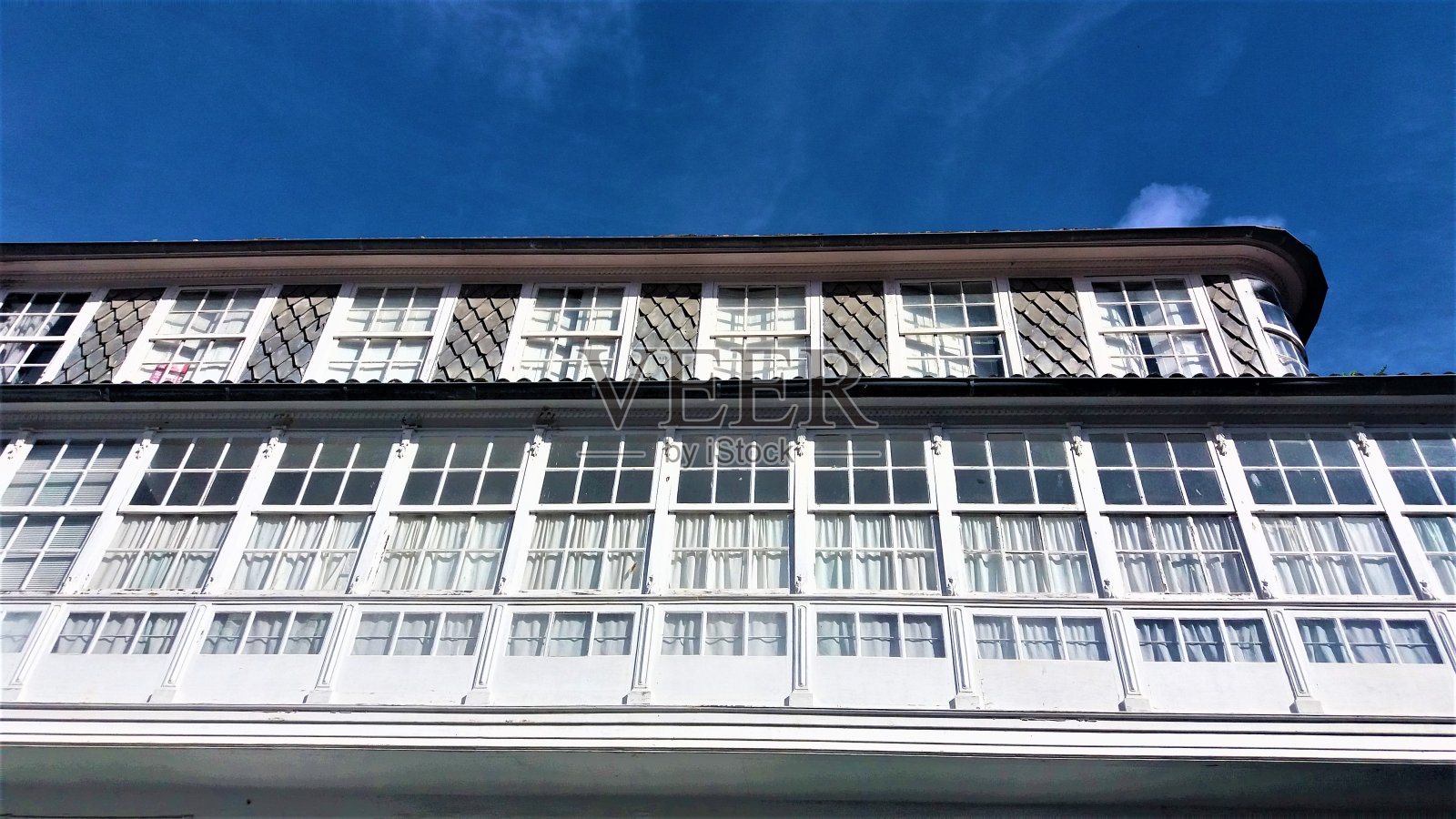 拉科鲁尼亚加利西亚著名的封闭玻璃阳台照片摄影图片