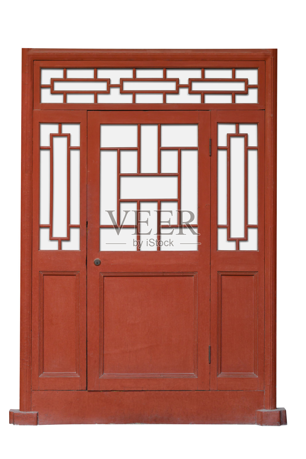 白色背景上的红色中国传统木门照片摄影图片