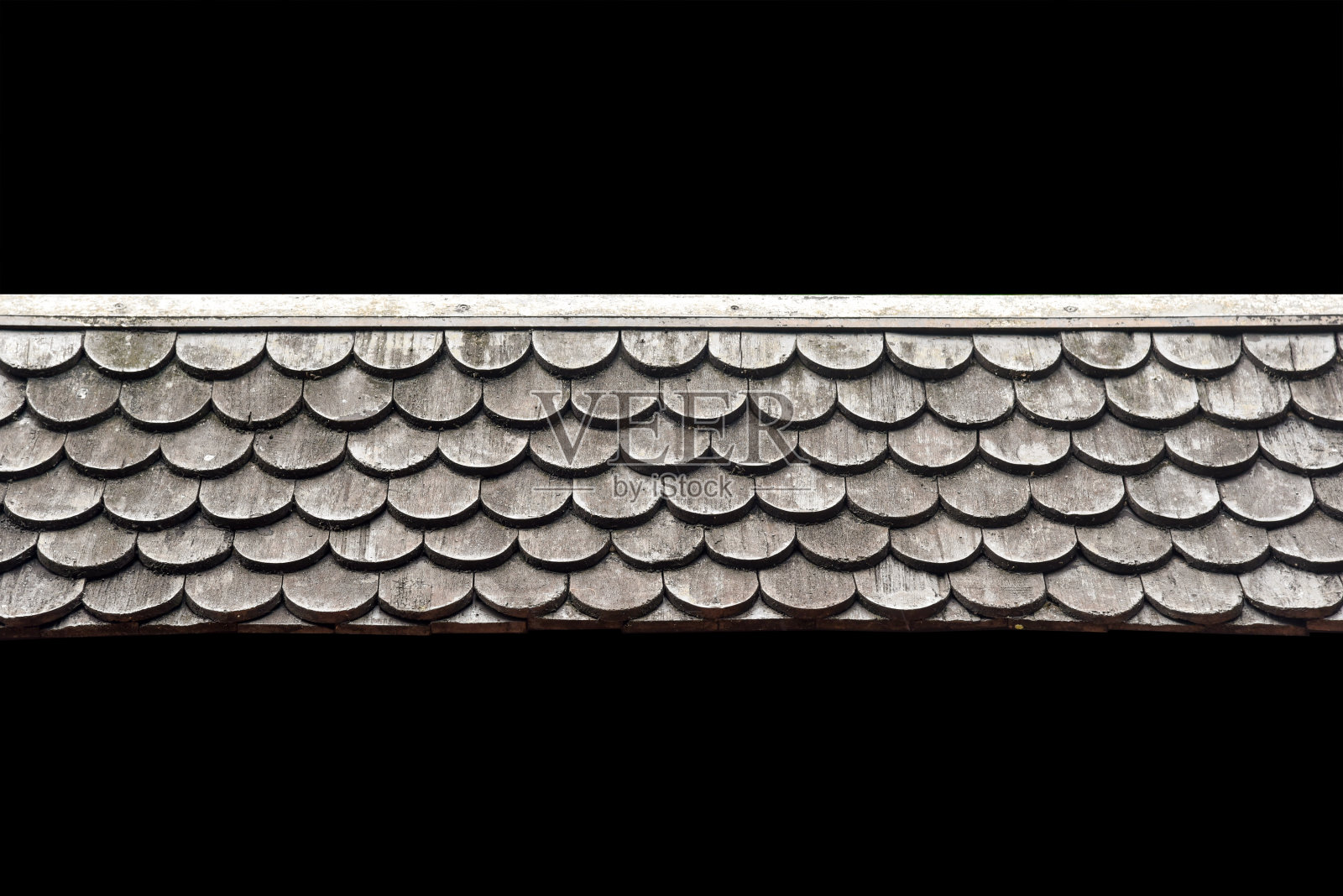 旧木屋顶孤立在黑色背景上照片摄影图片