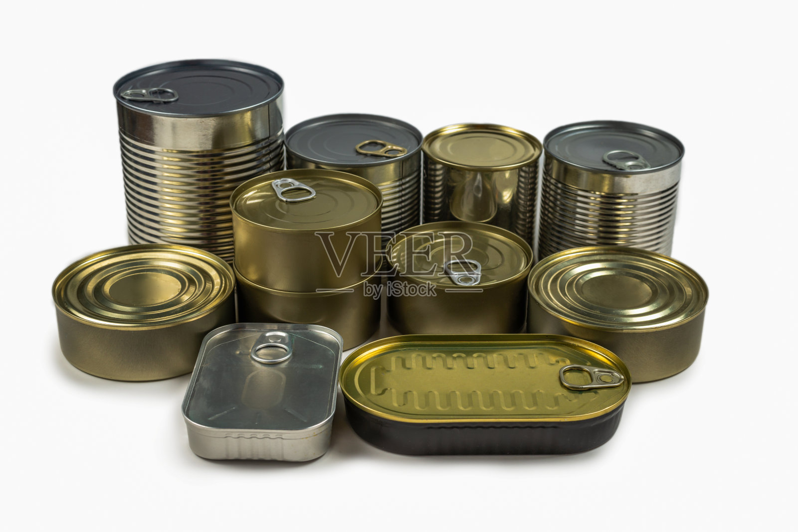 混合罐头孤立在白色背景。照片摄影图片