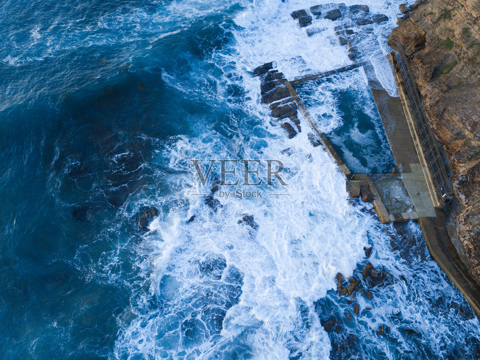 阿瓦隆岩石池照片摄影图片