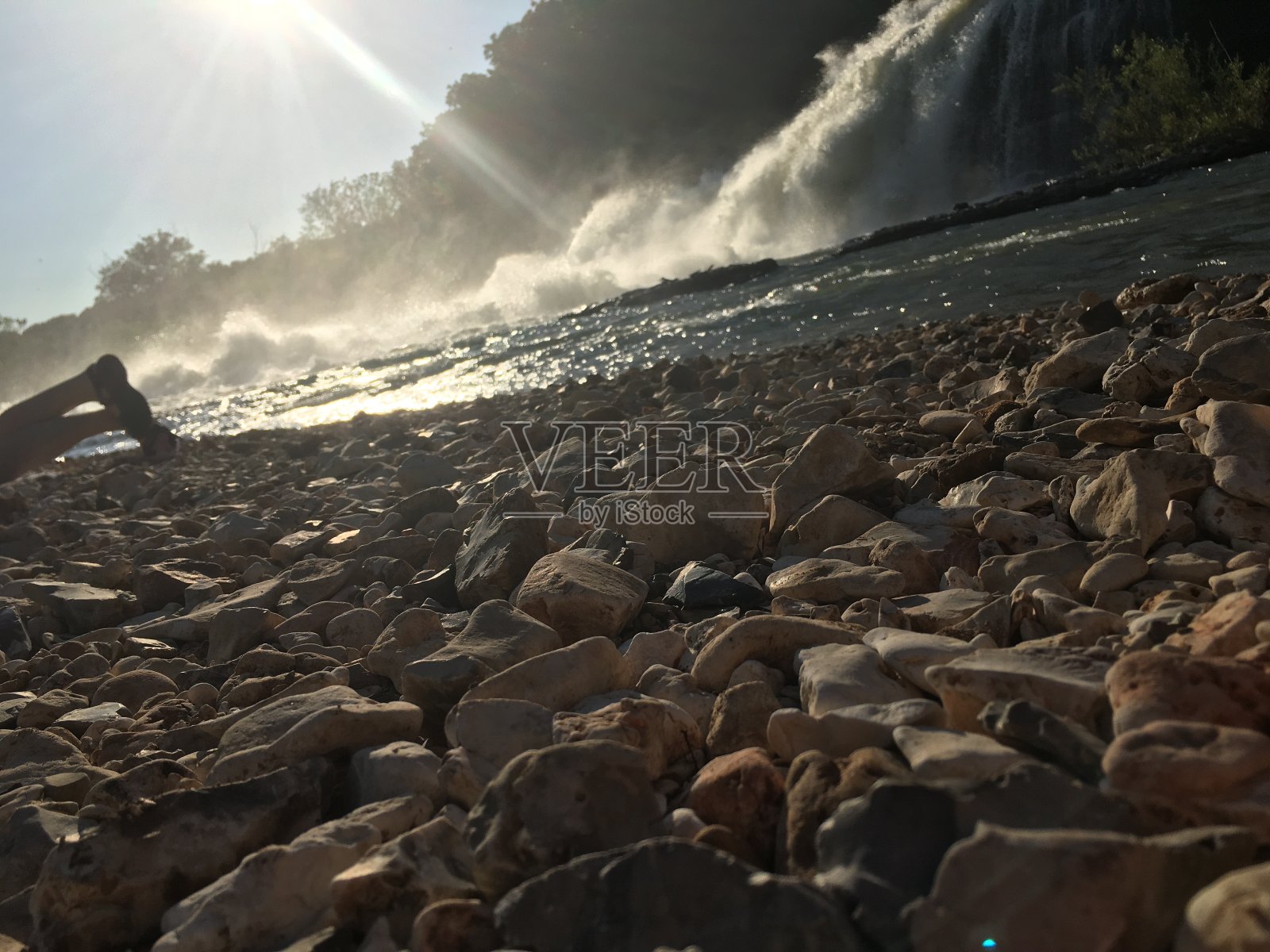岩石瀑布照片摄影图片